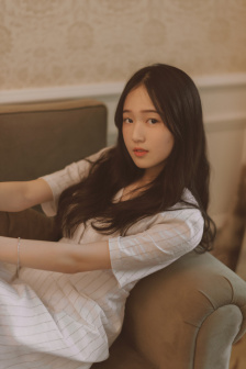 各处沟厕多位美女嘘嘘